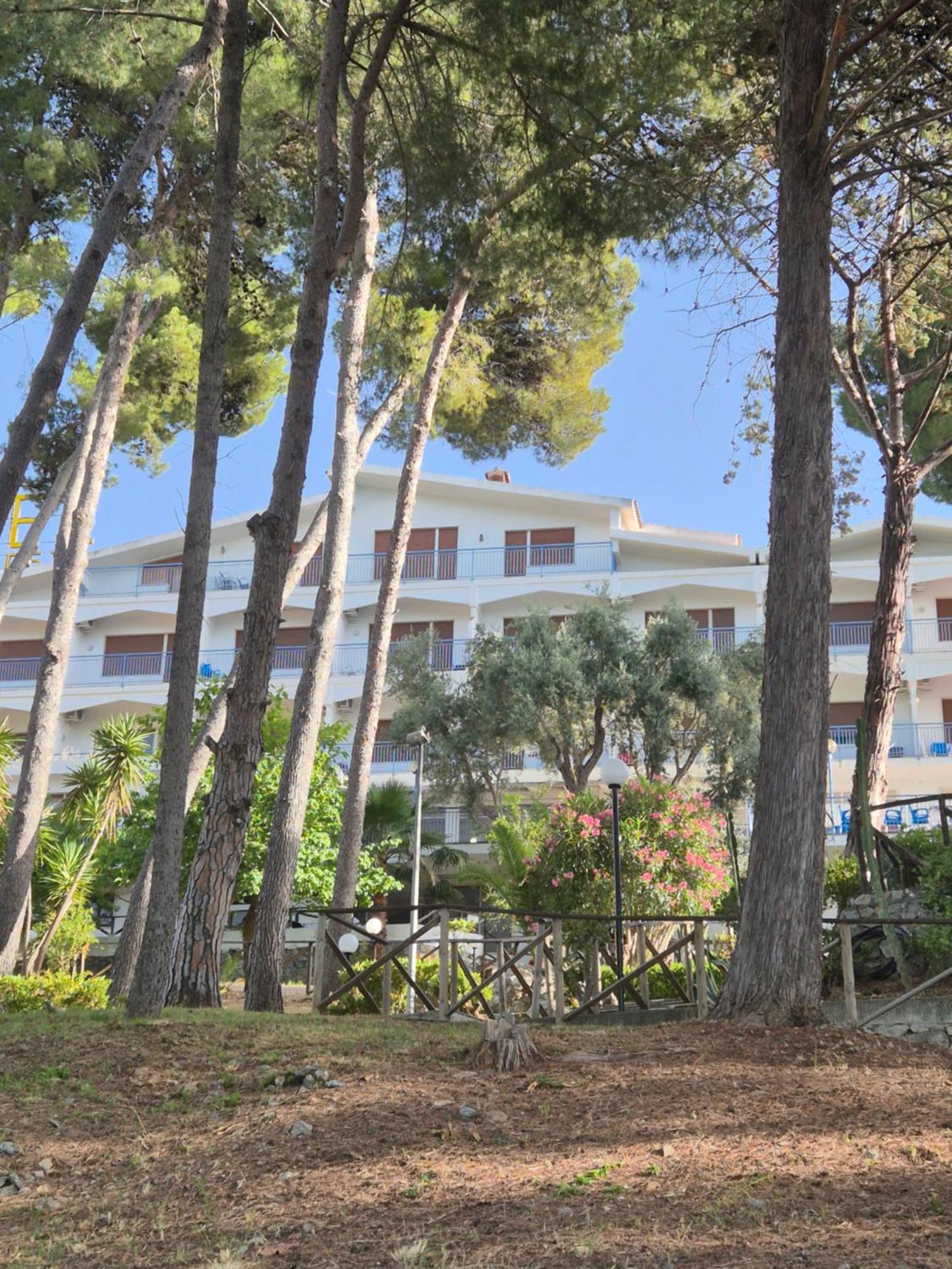 דיאמנטה Hotel Guardacosta מראה חיצוני תמונה